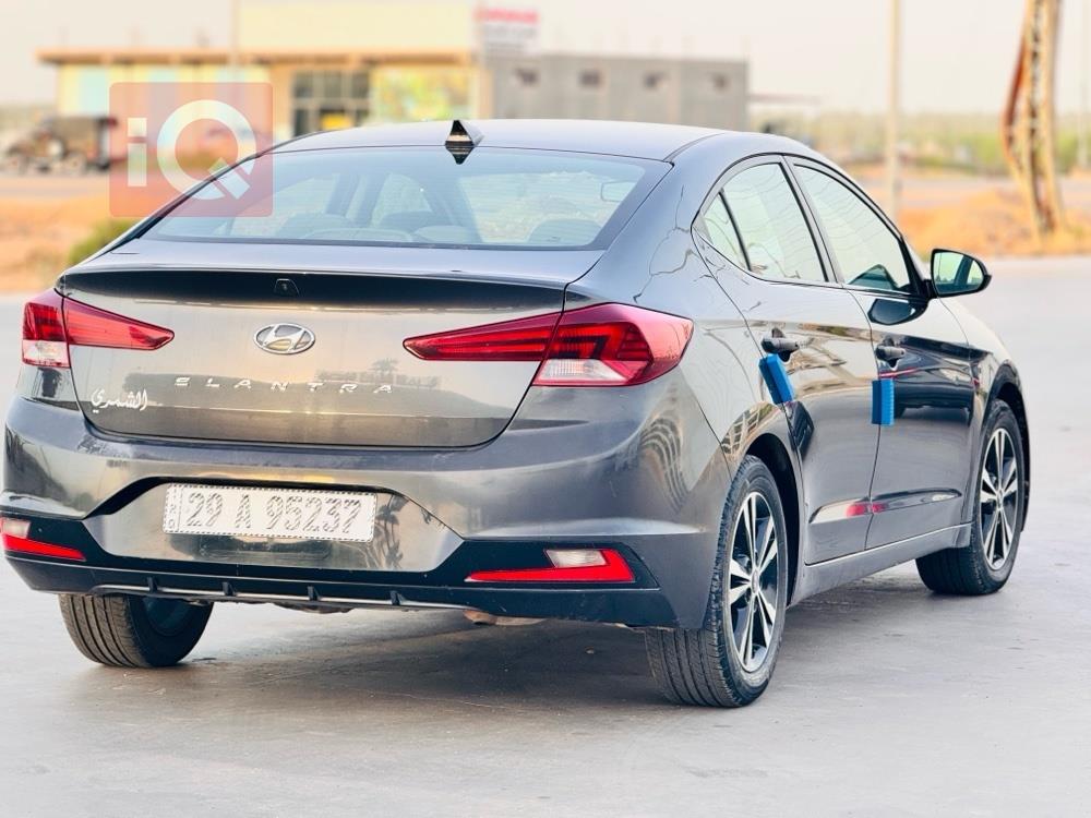 هيونداي النترا